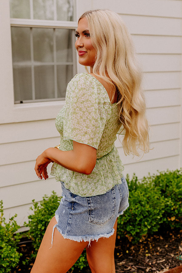 Peonies Preferred Smocked Top In Lime