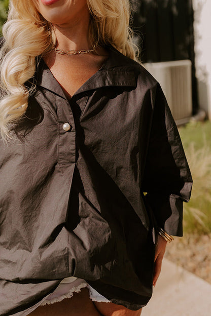 Manhattan Meeting Shift Top In Black Curves