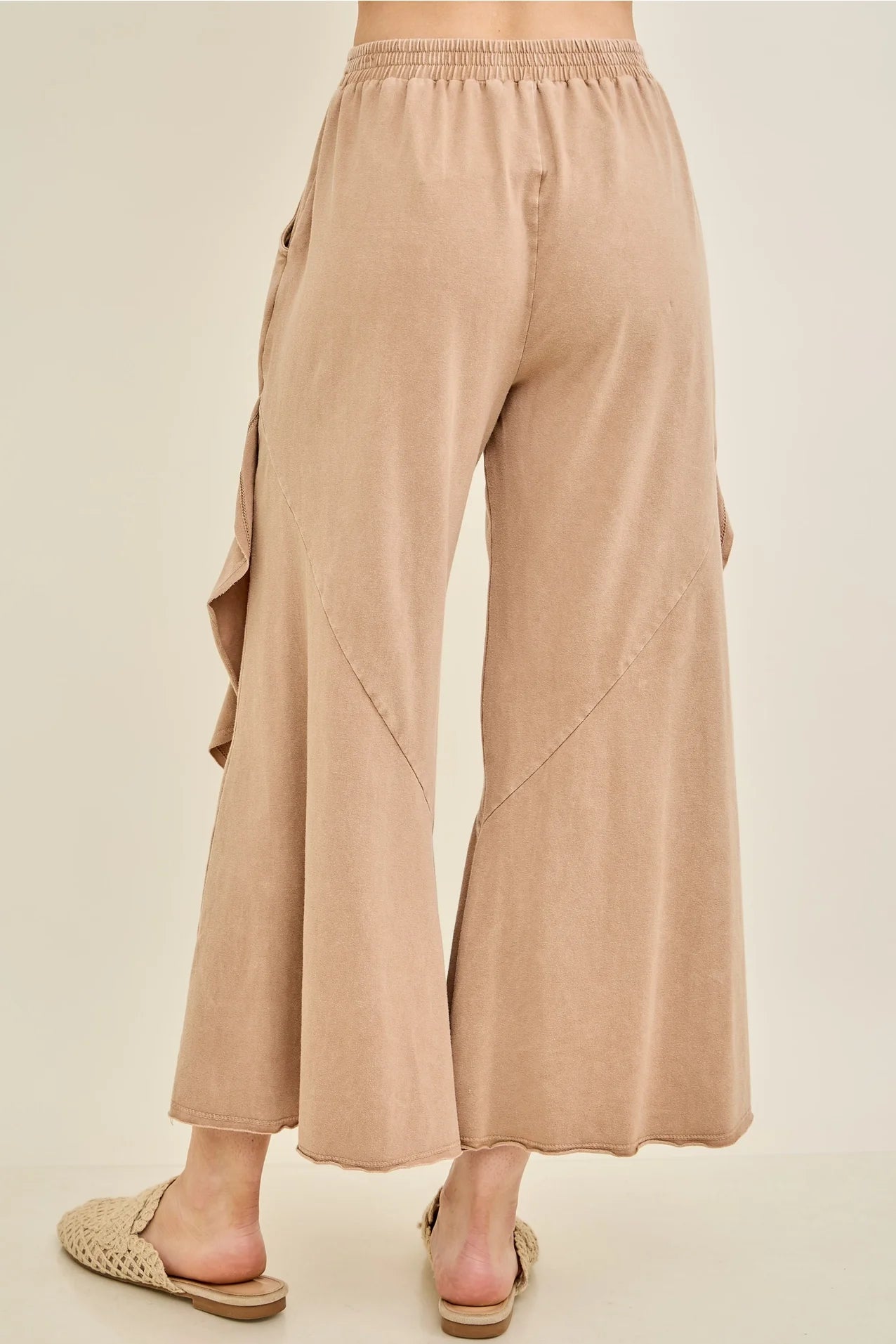 Latte Flow Ruffle Lounge Pants
