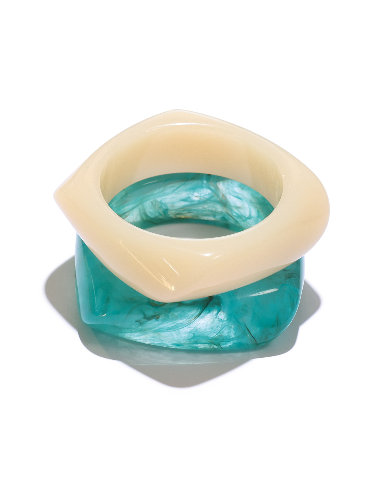 TIA CHUNKY 2PC RESIN BANGLE SET - CREAM AND BLUE RESIN